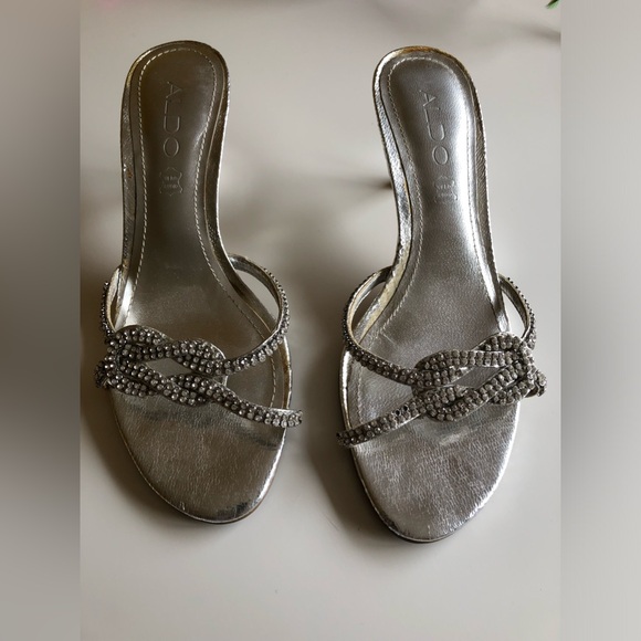 Aldo size 6 silver kitten heels with rhinestones - Picture 9 of 11